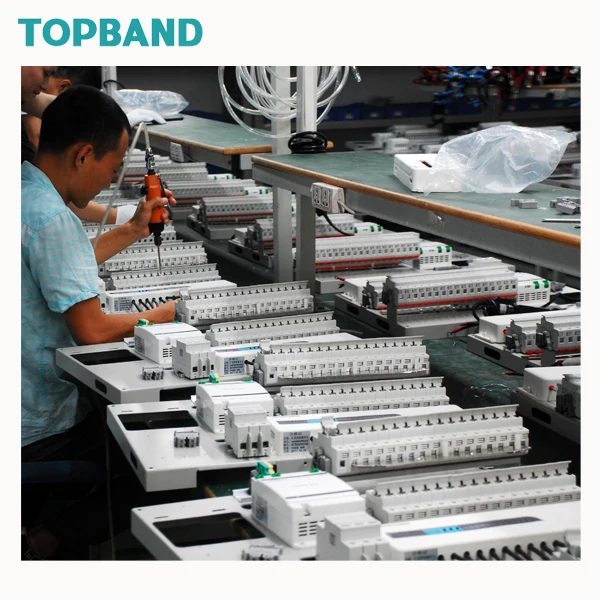 Factory 2~24 Ways DC AC 4 strings Intelligent Solar Monitoring PV array combiner box