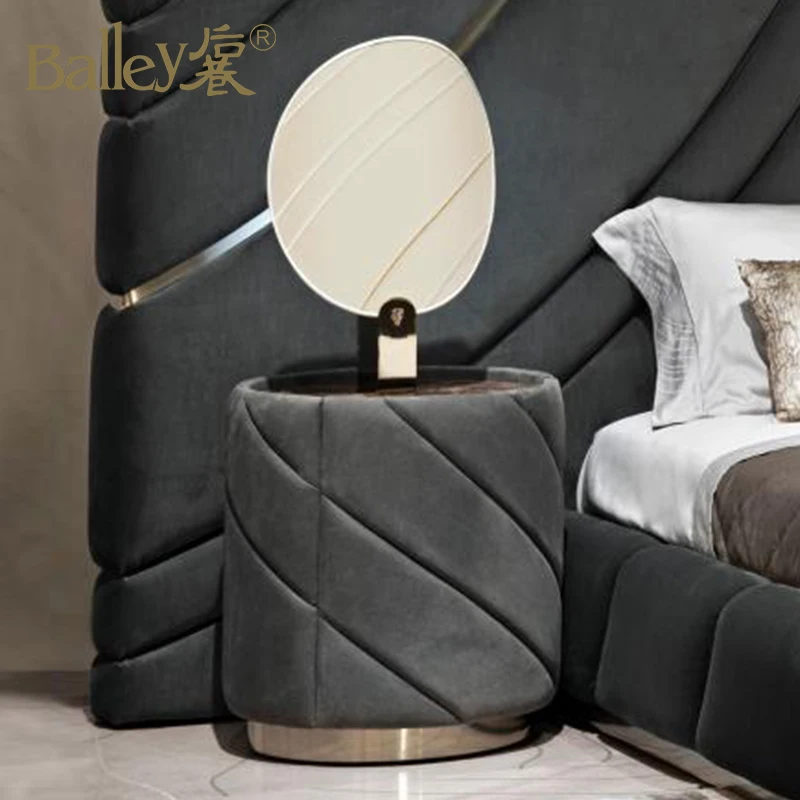 Large Hotel Bed Morden Italian Bedroom Furniture Sets big Bed Golden Metal Style Modern Hotel Sales Color bed for hotel