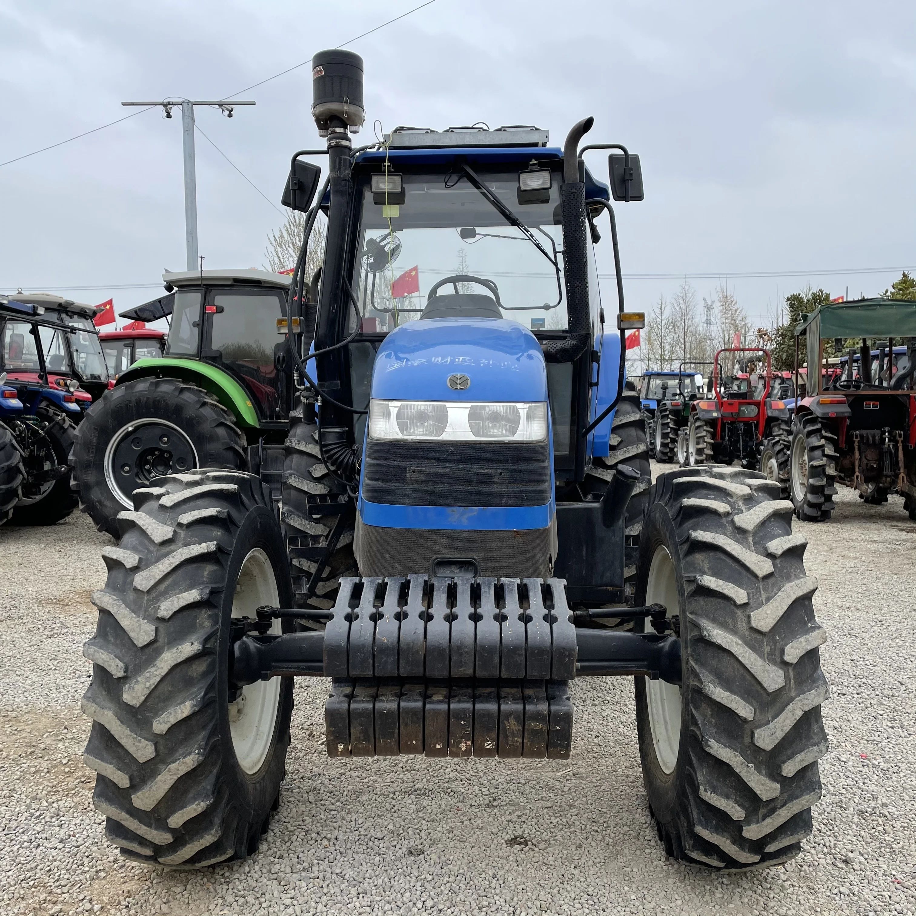 Б/у сельскохозяйственный трактор newholesale snh 1204 120HP хорошее качество/состояние для продажи сельскохозяйственный трактор