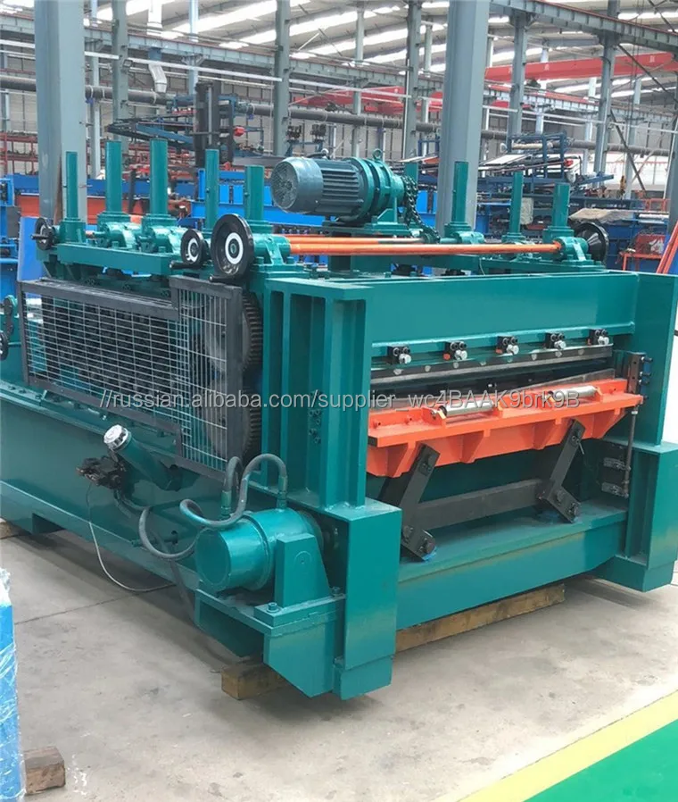 Equipment for cutting metal with leveling device for transverse cutting of metal