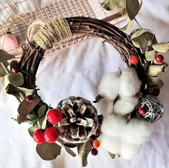 wholesale Ins wedding handmade pine nuts kapok home decorative christmas wreath