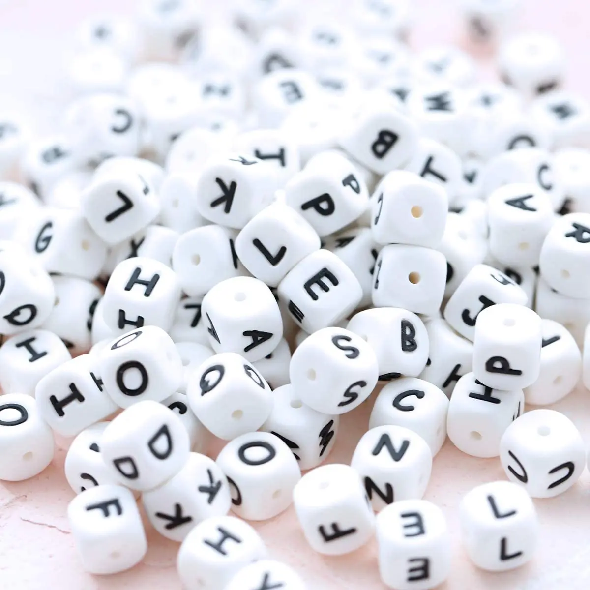 Wholesale Promotion Price 12mm English Alphabet  Letter Beads Silicone