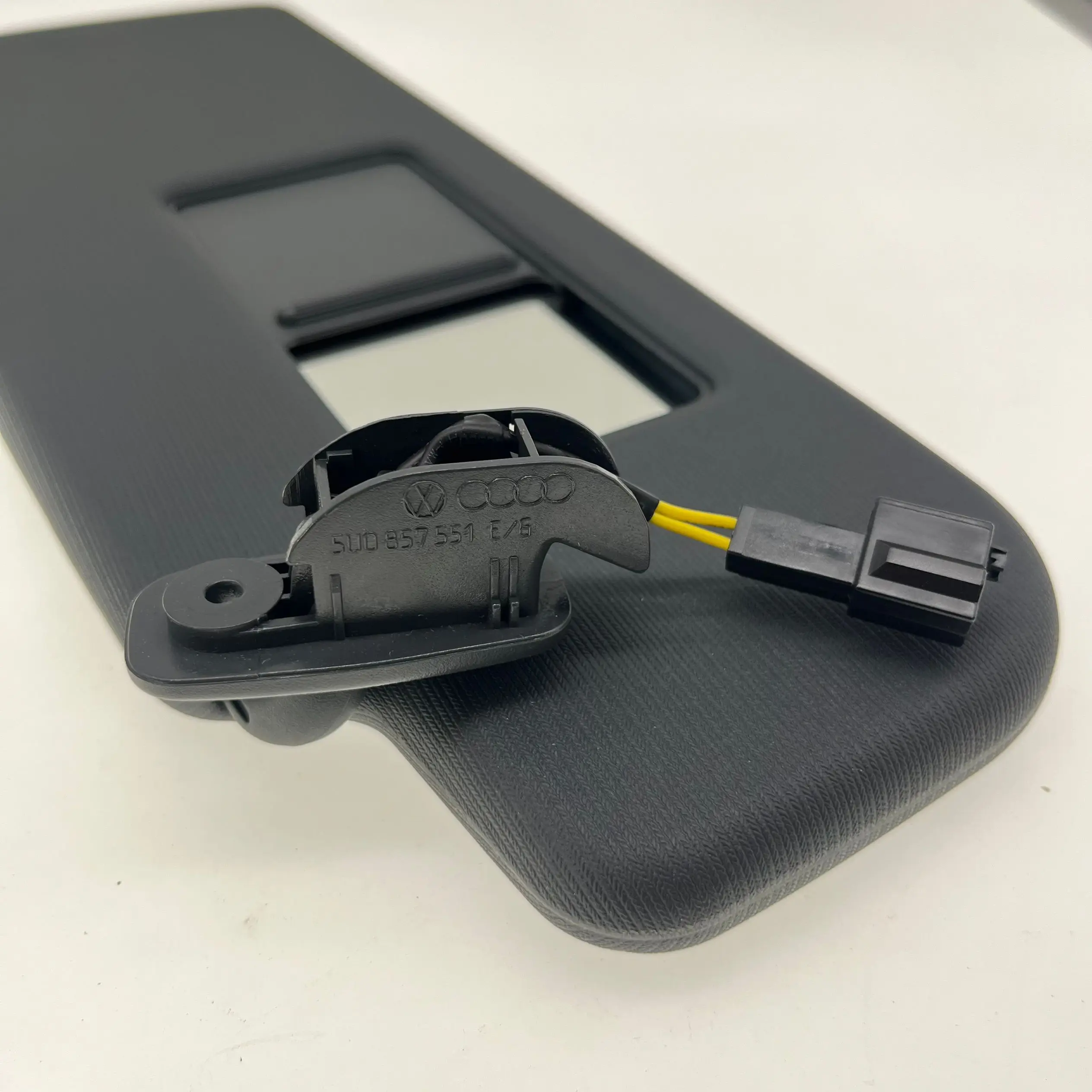 New Black Sun Visor WITH ILLUMINATED MIRROR Front L or R Side 5U0857551 For VW Golf 4 Jetta MK4 Passat B5 Beetle 1998-2013