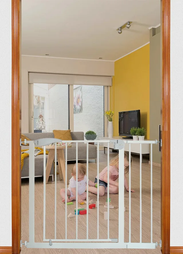 Wholesale white auto close safety extra wide indoor doorways stairs heavy duty metal baby child pet gate for dog and kids