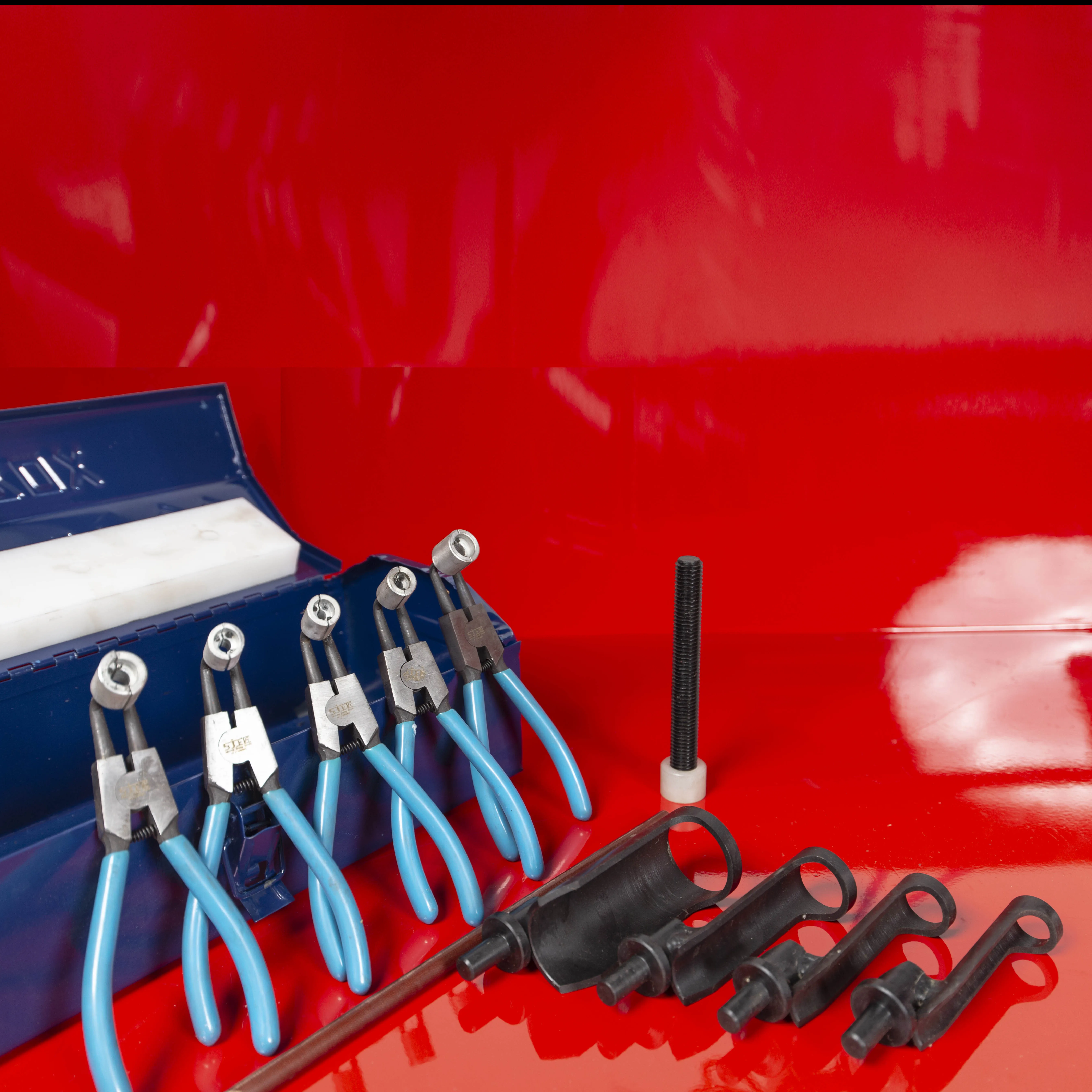 Cylinder Head Work Station TWS1100 Assembly and Disassembly of Valve Spring Machine