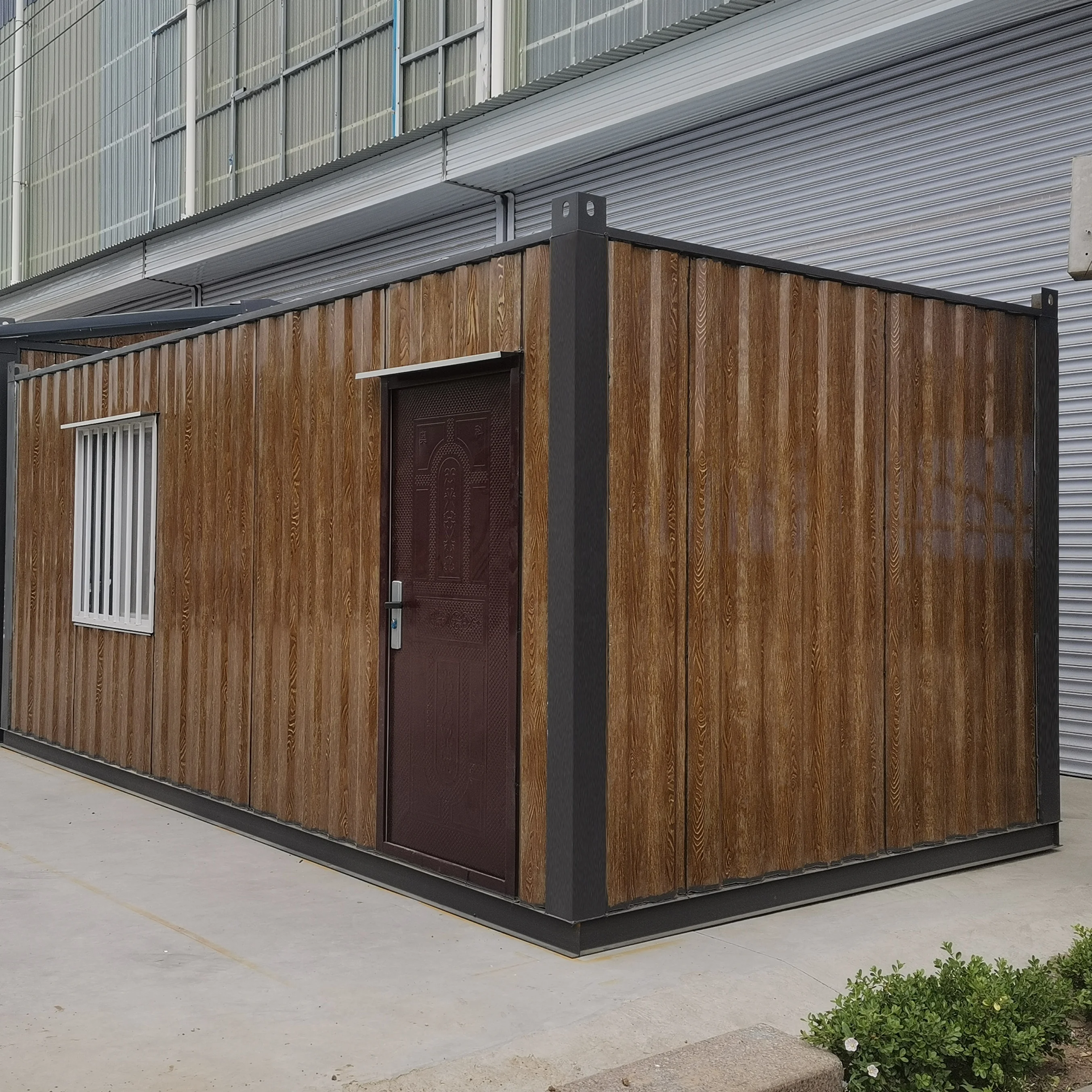 Ukraine New Generation Sandwich Panel Steel Container House Fast Build Container Frame Prefabricated Modern Homes Refuge Camp