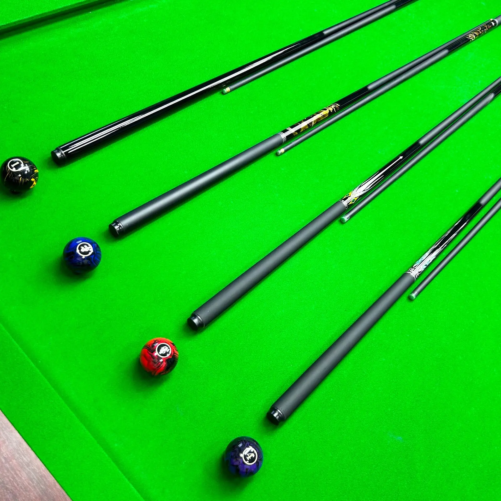 Hot Sell 1 Piece Classic Carbon Fibre Billiard Cue Omin Snooker Cue Stick For Sale