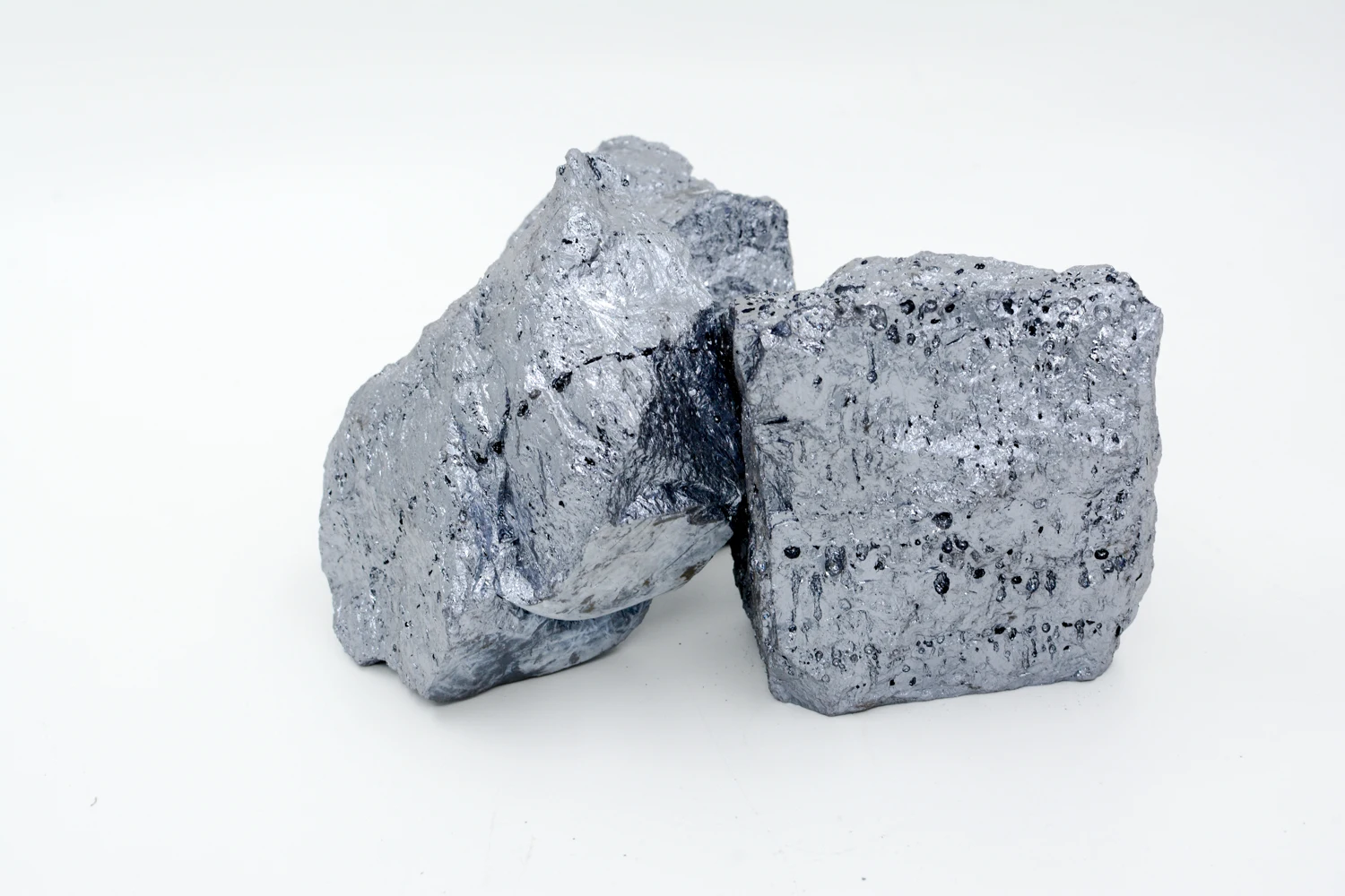 Silicon Metal 97 grade 553/441/3303 China Factory Stock Metallic Silicon