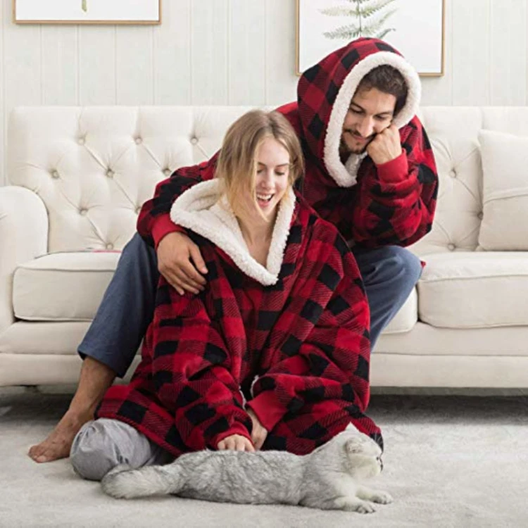 CVS BSCI Luxury Winter Warm adults and kids polyester flannel hooded blanket sherpa Custom Oversized giant Long Hoodie blanket
