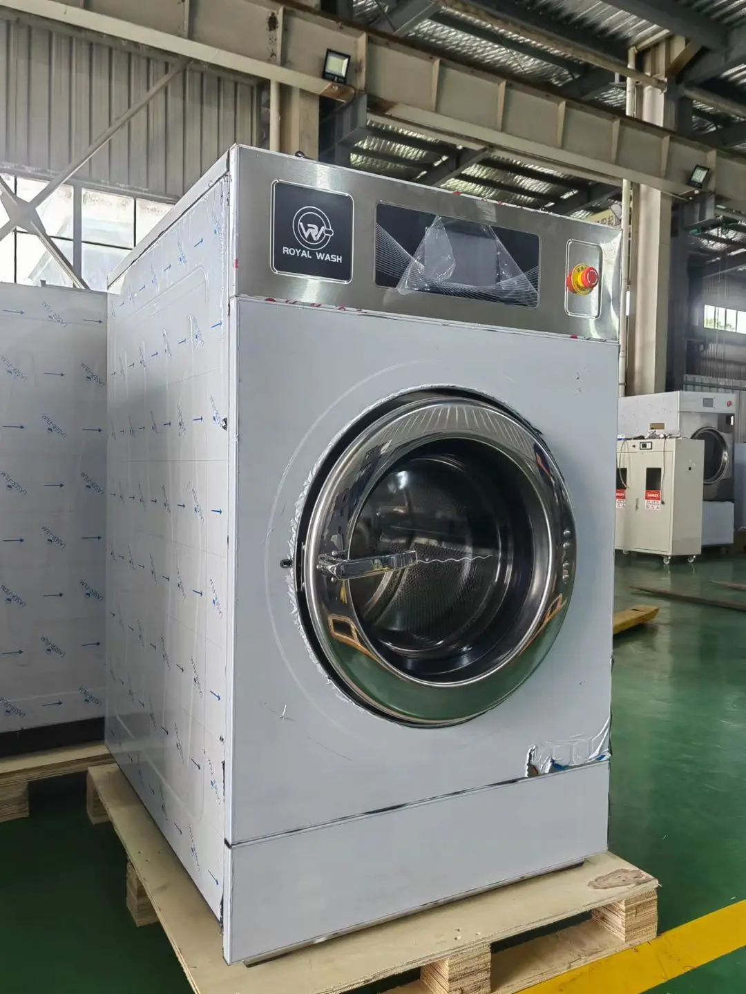 Commercial Rigid Washer Extractor Touch Screen Control Panel Support 8 Languages Laundry Machine Adopt Top Detergent Box