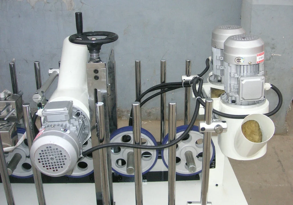 Customized PUR Profile Wrapper Veneer Laminating Profile Wrapping Machines