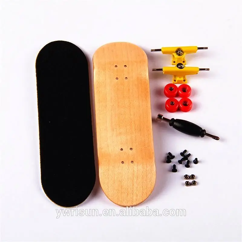 RSFN0010 Canadian Maple Wood Fingerboard 30mm or 32mm Finger Skateboard