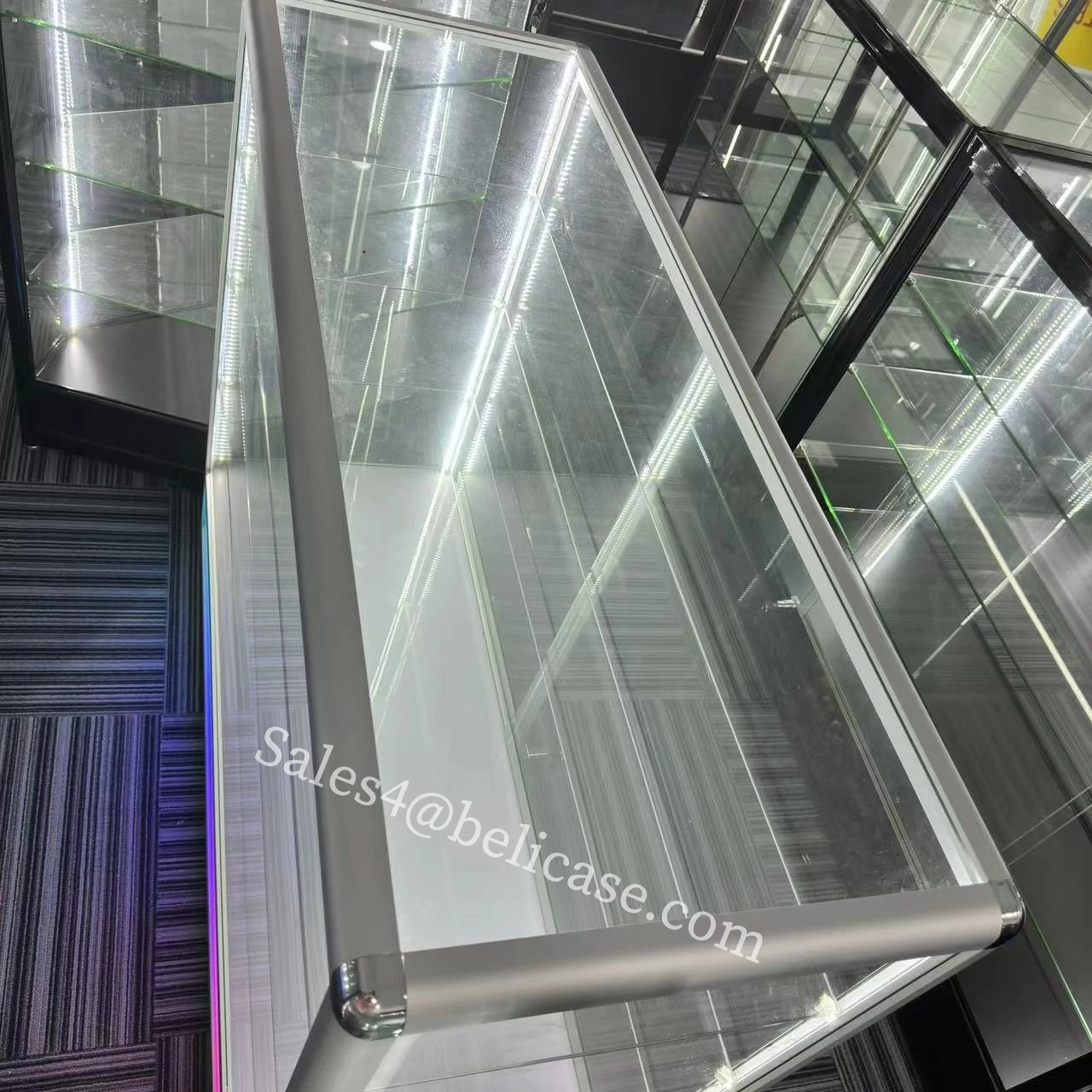 Aluminum Frame Multi-tier Floor Display Case Retail Store Glass Counter with Colored RGB Light Smoke Shop Glass Showcase