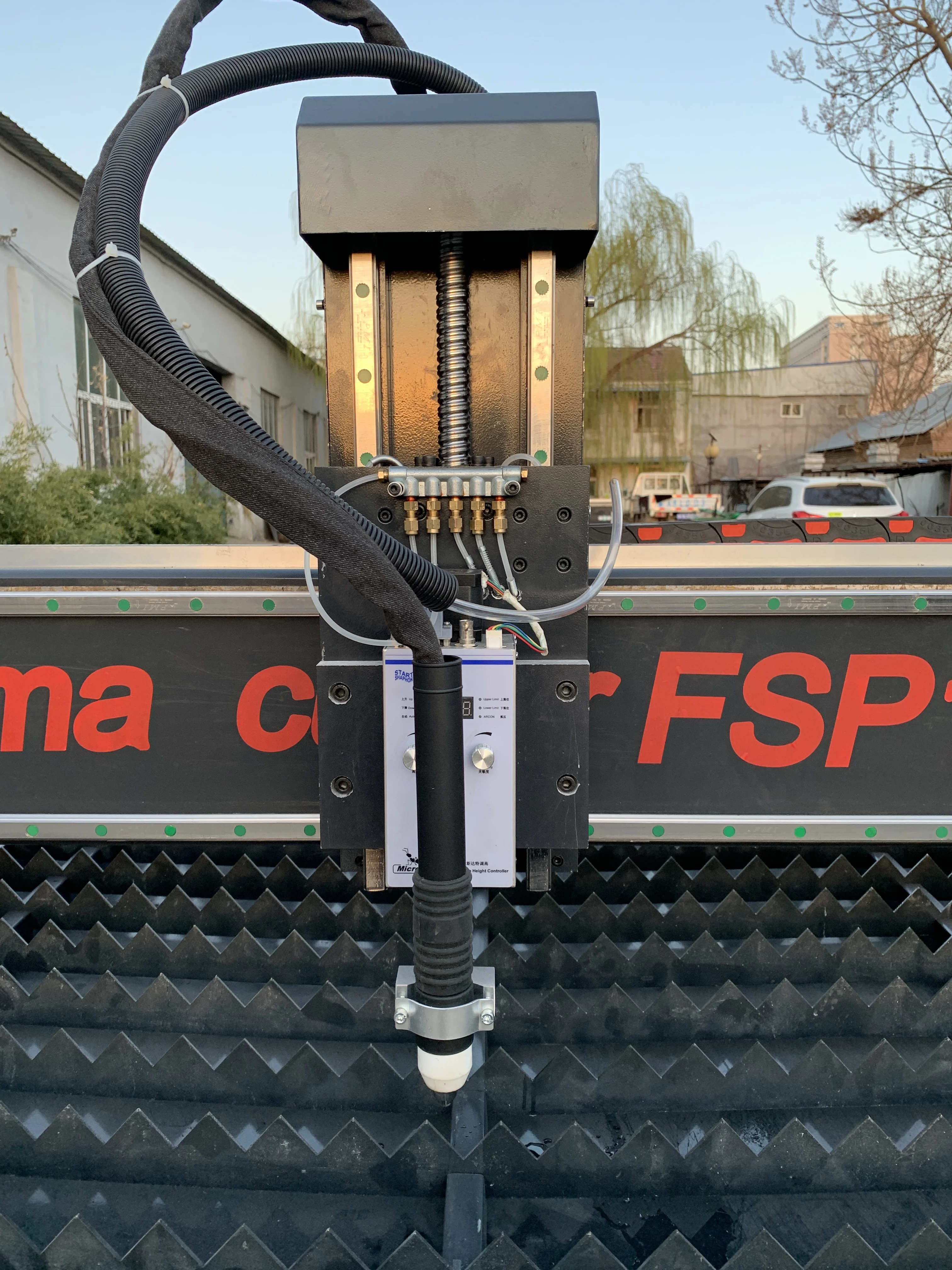 Плазменный резак с ЧПУ для листового металла 1525 1530 машина плазменной резки водяным основанием