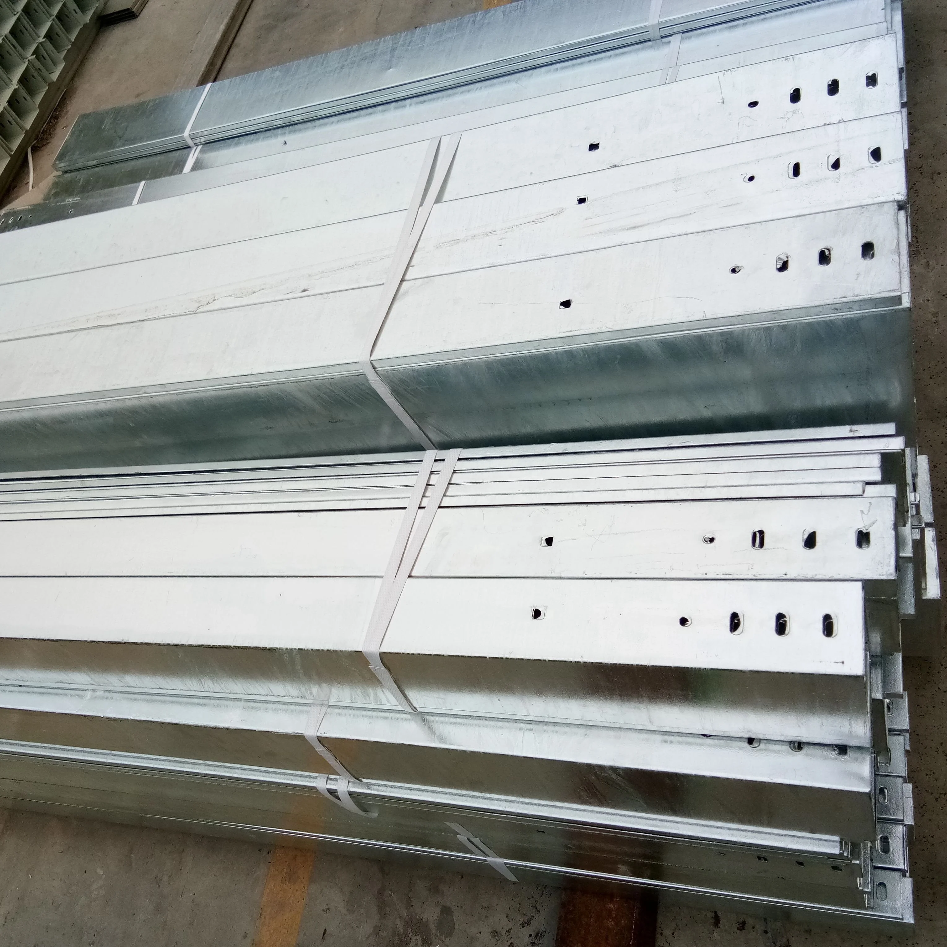 Factory OEM HDG Steel Wireway Cable Tray Manufacturer