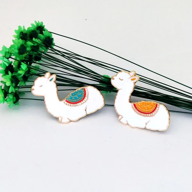 Hot Sale Custom  American Camel Enamel Gold Plated Zinc Alloy Metal Crafts Lapel Pin For Gift