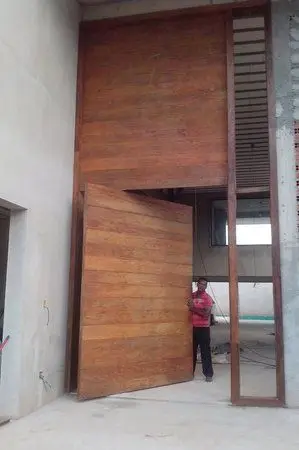 Seeyesdoor metal frame solid wood teak pivot front entry door for modern house all types