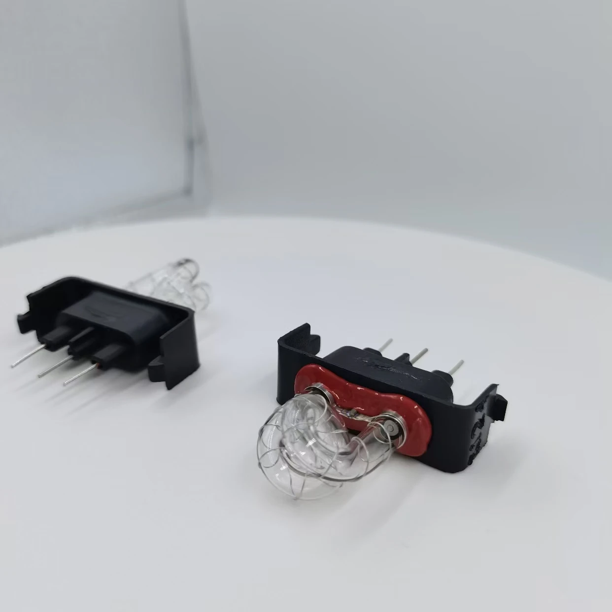 OEM supplier provides flash tubes suitable for strobe lights