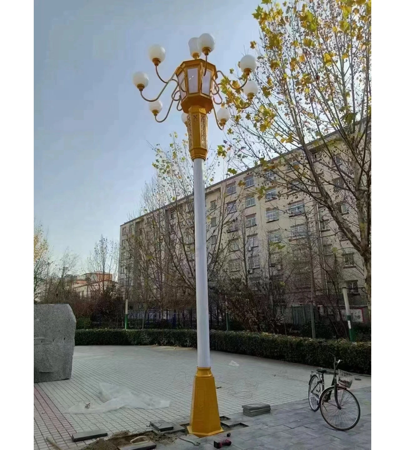 Outdoor Chinese Style Garden Lighting LED Solar Powered Landscape Light for Garden Path Aluminum & Plastic Body Lawn Lamp