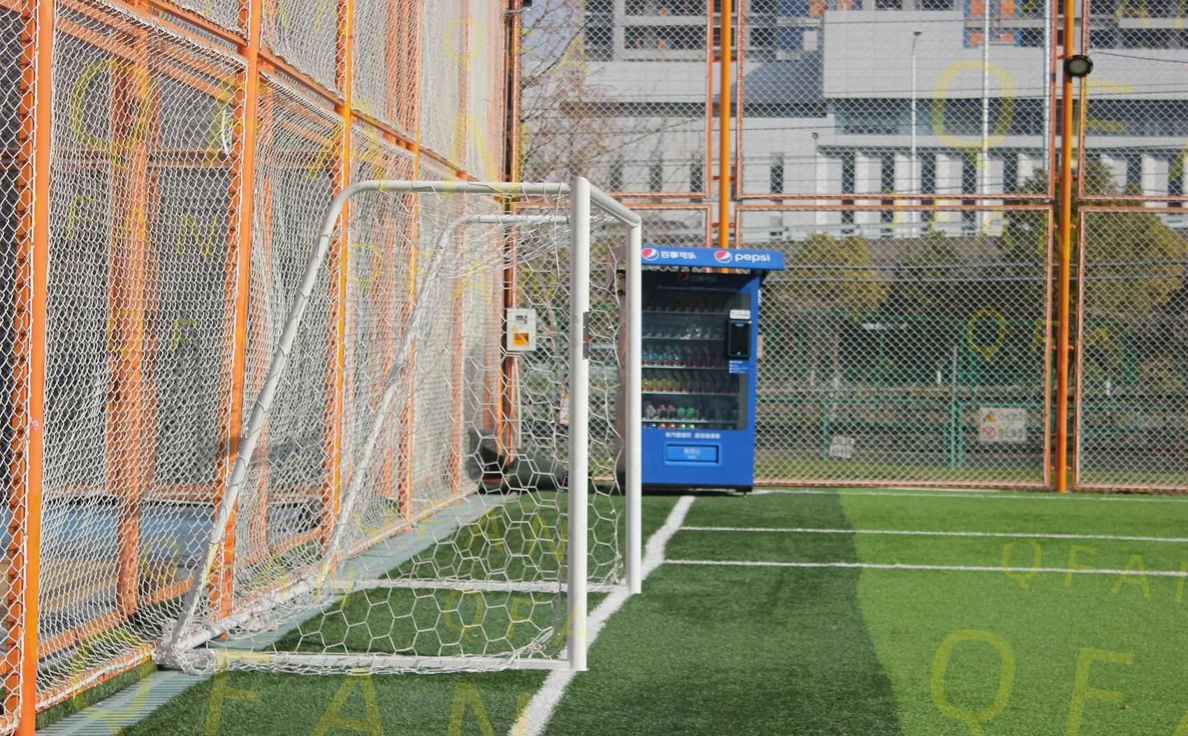 Qfan  5-person Soccer Sport Court Football Field  Play Soccer on Grass Ground