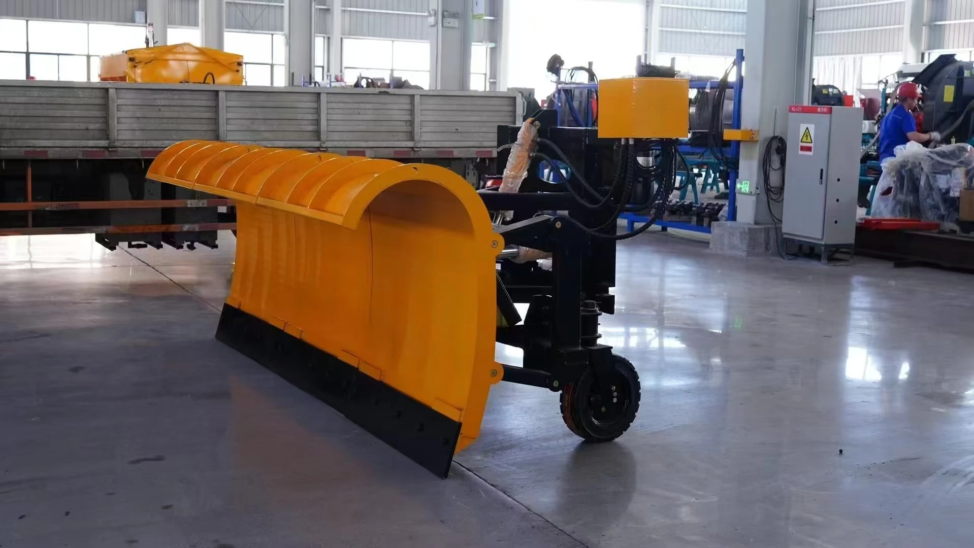 Snow shovel Snow roller Can be fitted to the head of the vehicle to clear obstacles, multi-angle adjustable