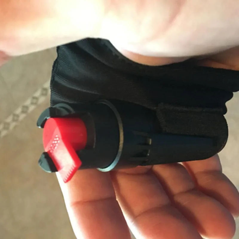 2022 Amazon Hot Selling Runner Knuckle Defense Keychain For Both Hands Men Self Defense Self Defense Keychain Black