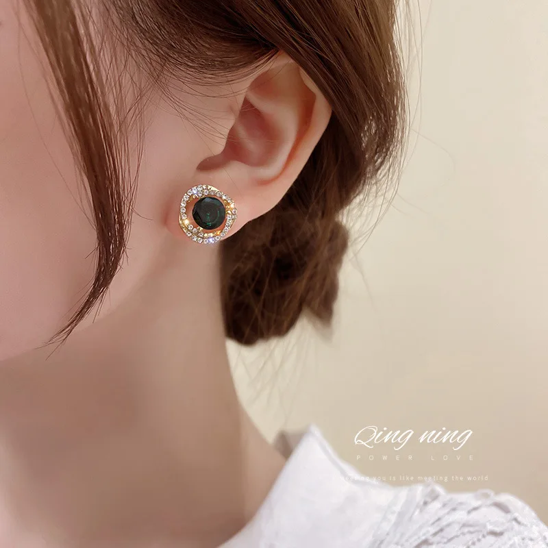 Jewelry 925 silver needle South Korea East Gate fashion new diamond earrings net red temperament design sense jewelry women