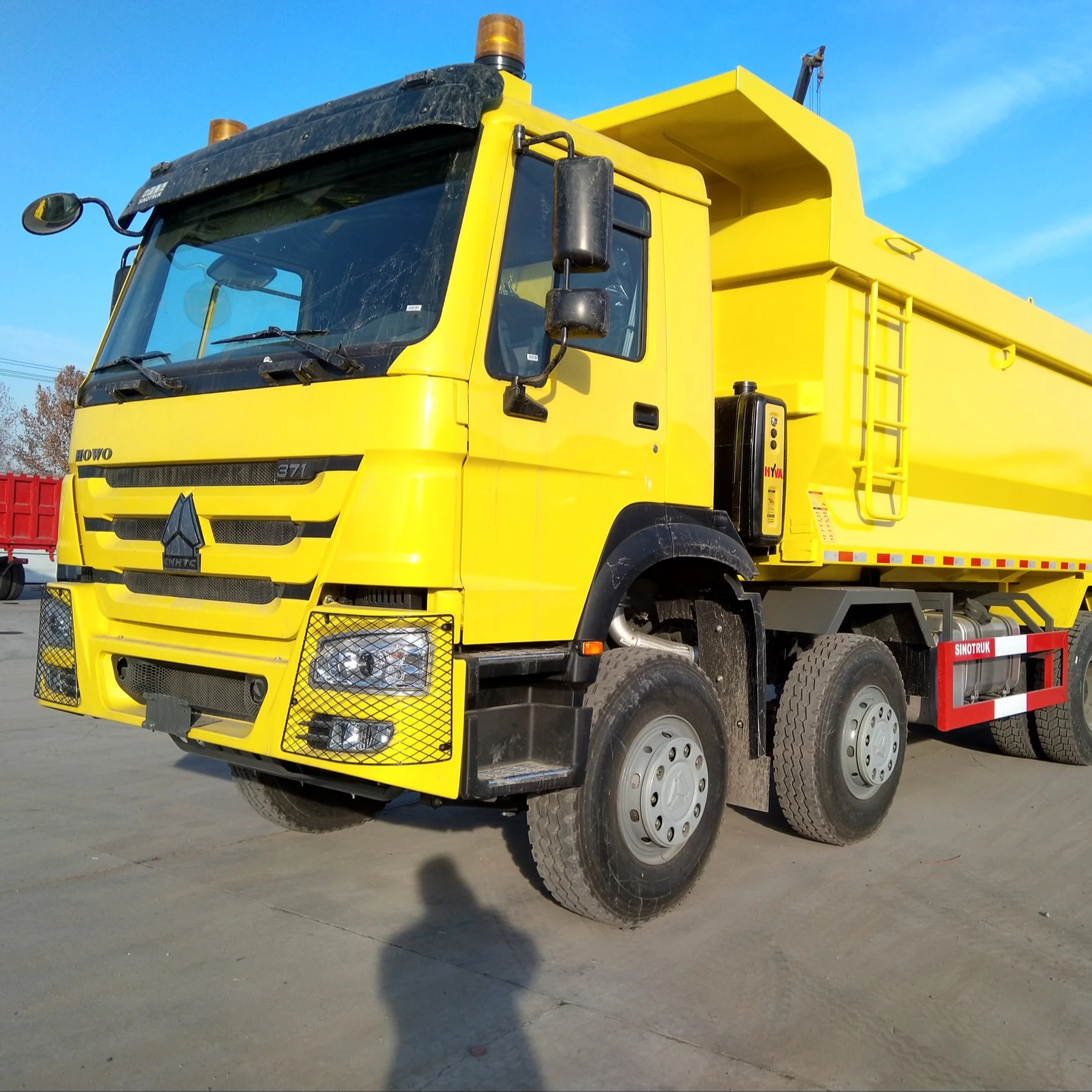 Sinotruk Howo 6X6 Off Road 20Cbm Dump Truck And Tipper Camion Benne Howo 10Ton Tombereau