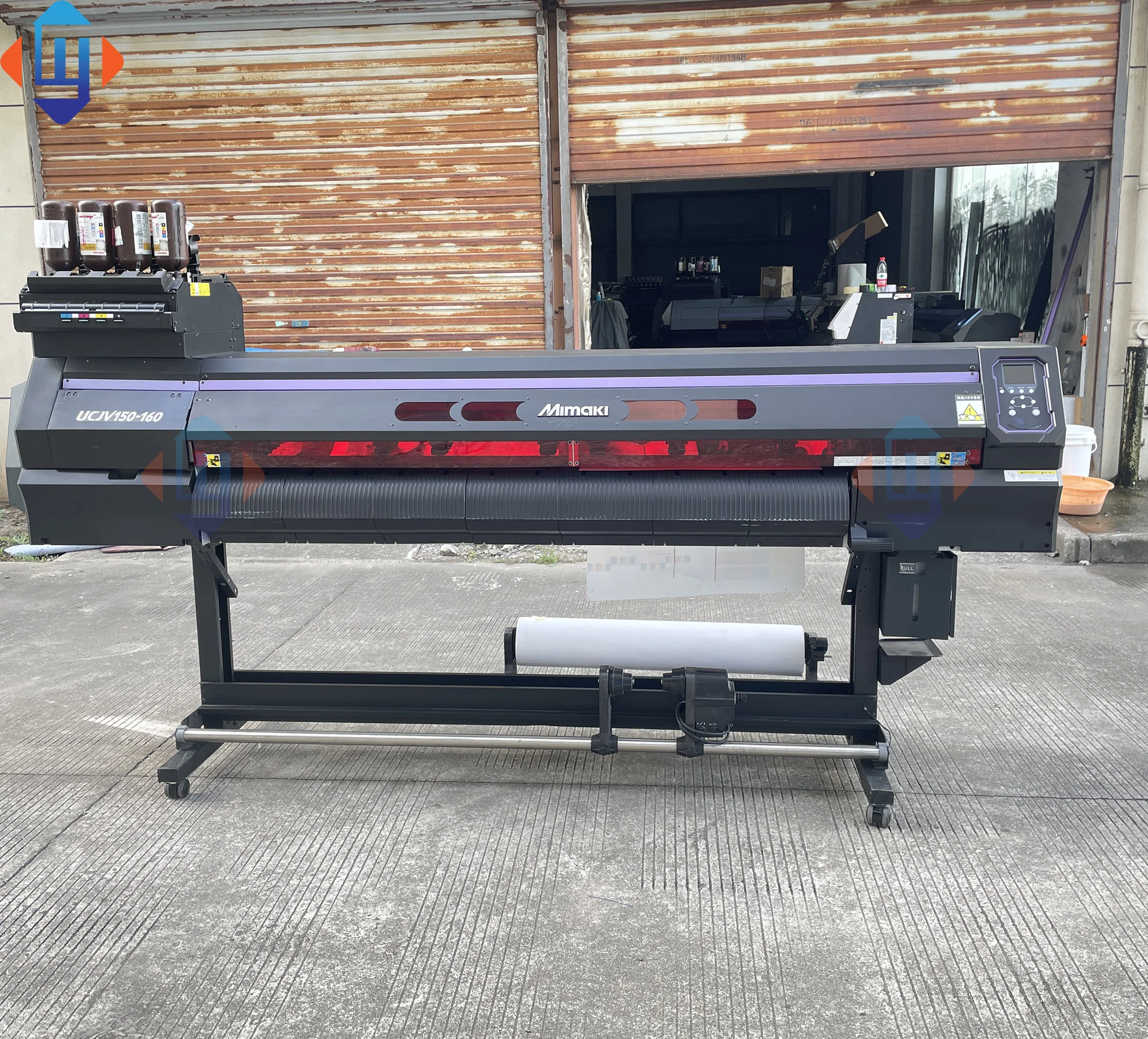 Используется MIMAKI UCJV150-160 УФ-принтер с оригинальной печатающей головкой