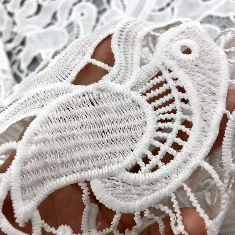 Custom White Water Soluble Embroidery Floral Guipure Lace Fabric For Decoration