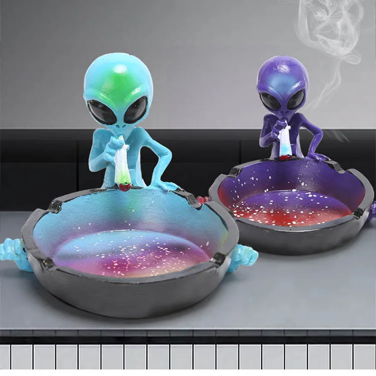 Manufacturer Custom Aliens Cigar Ashtray Smokeless Resin Ashtray Alien Herbal Tobacco Smoking Resin Ashtray