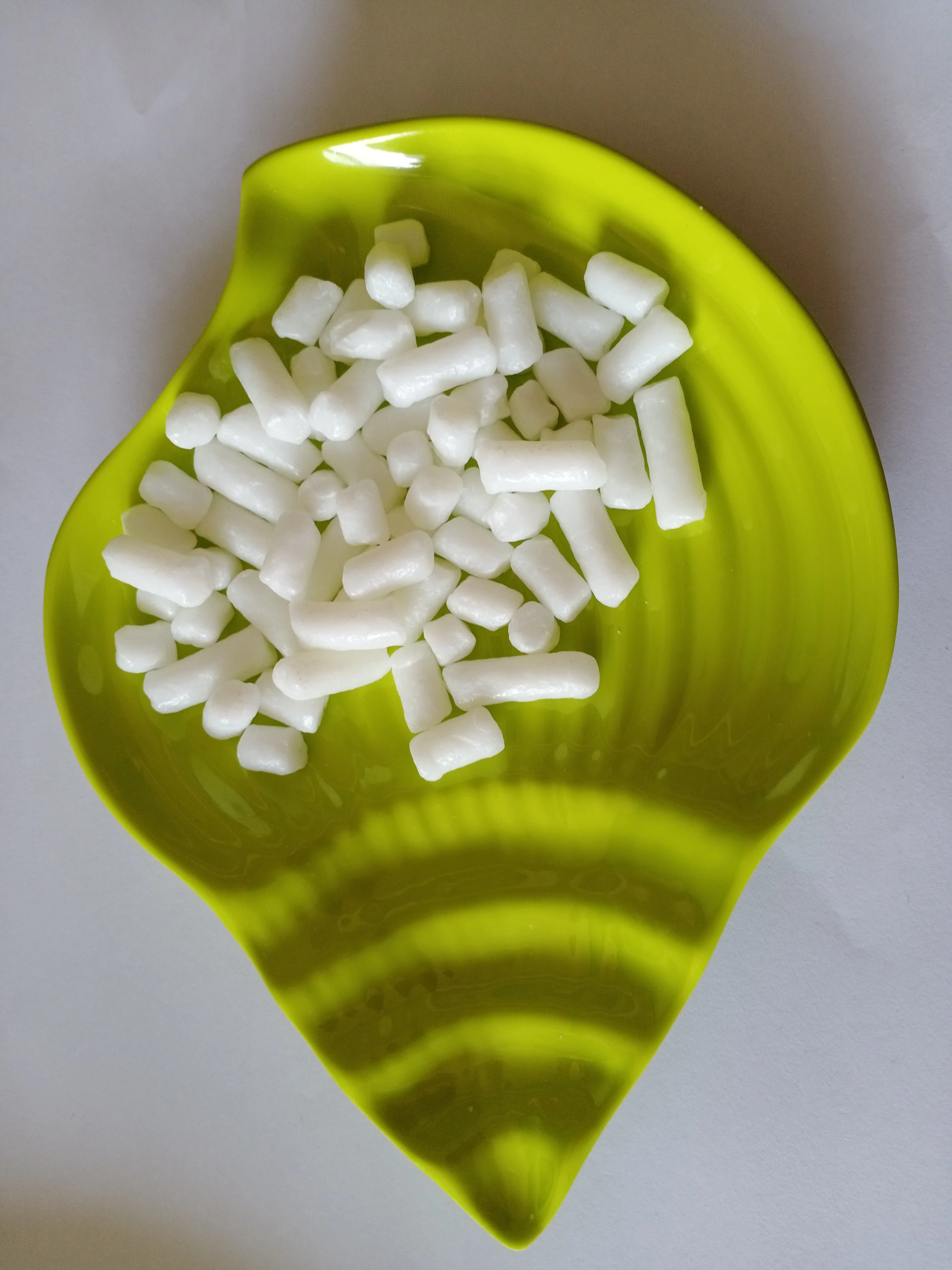 factory sell toilet soap noodle White soap granule, laundry soap noodles,