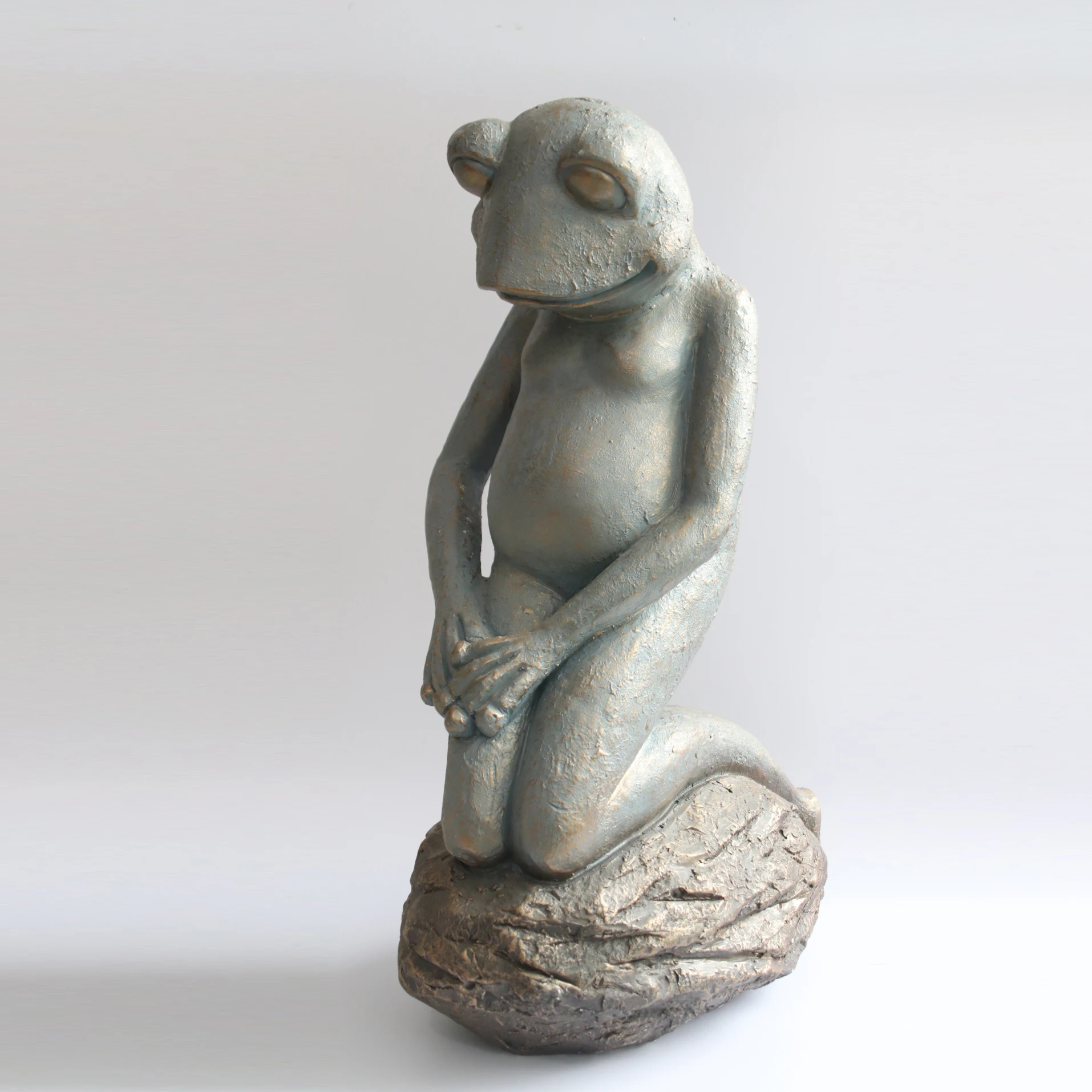 factory large polyresin garden Triassic frogs