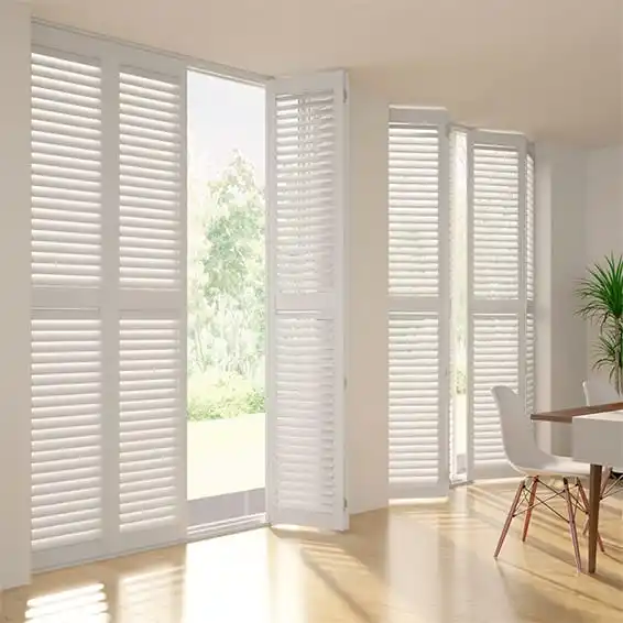 
Custom Family Room Basswood 64mm Louver Wooden Plantation Shutters 