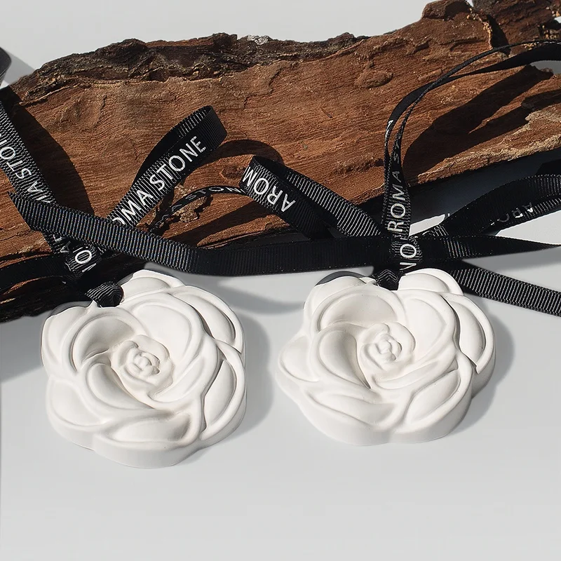 Camellia Round Custom Ceramic Fragrance Diatomite Scented Plaster Aroma Stone with Ribbon