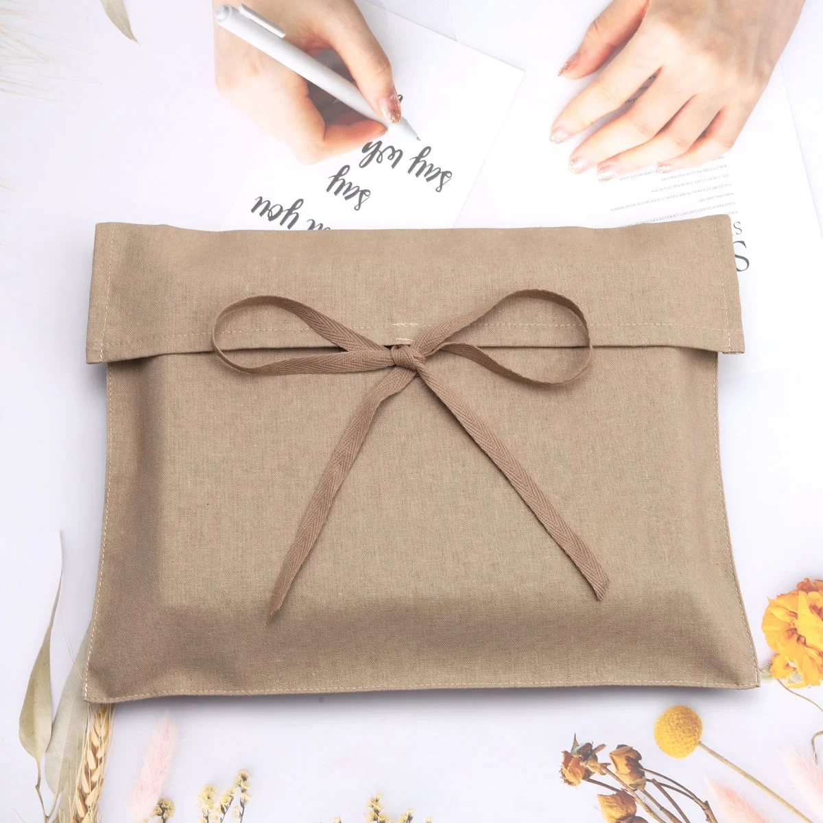 Reusable Cotton Linen Envelope Pouch Handbag Cover Dust Bag Custom Logo Printed Muslin Clothing Packaging Pouch