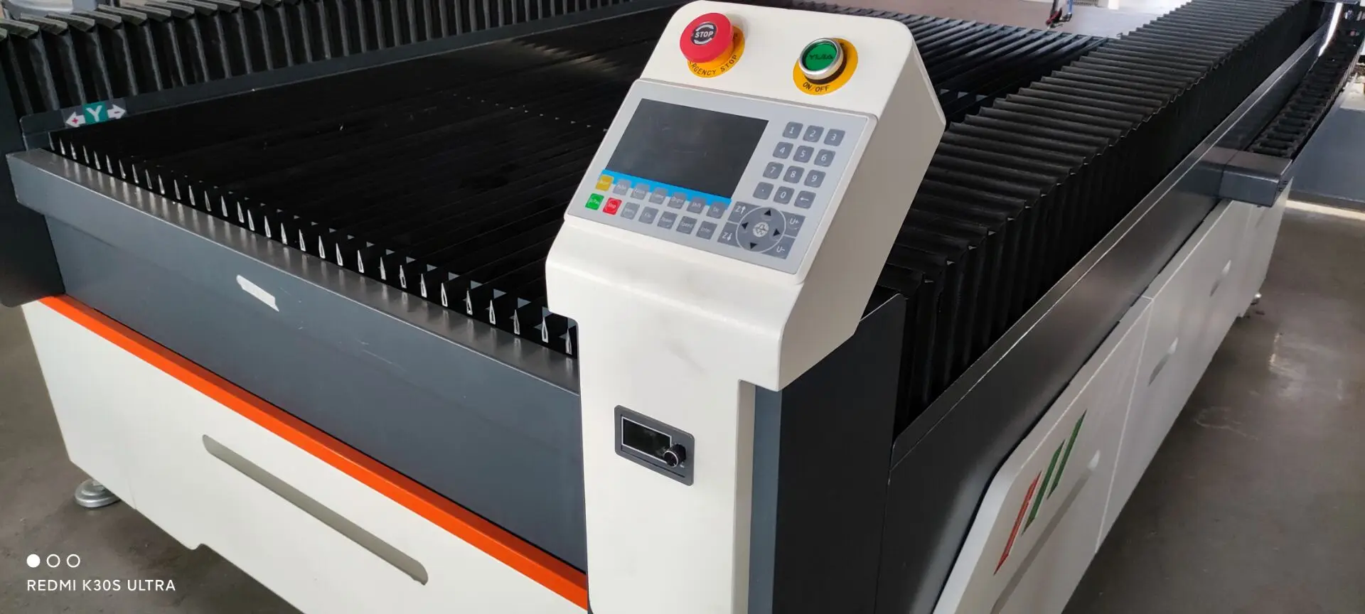 fw1325 co2 laser cutting machine