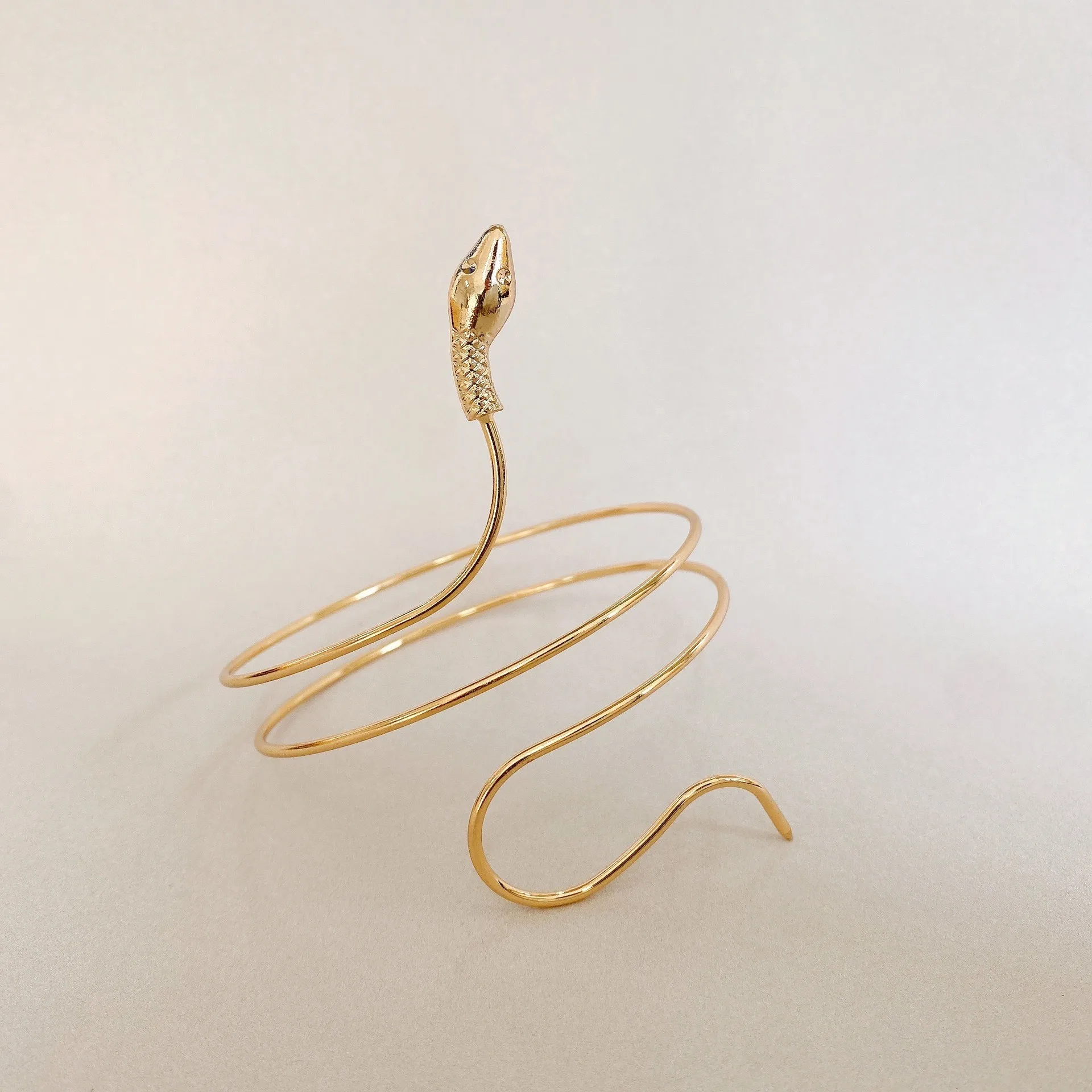 Factory Direct Sale Hot Selling Simple Silver Gold Arm Rings Personality Metal Spiral Alloy Snake Arm Ring
