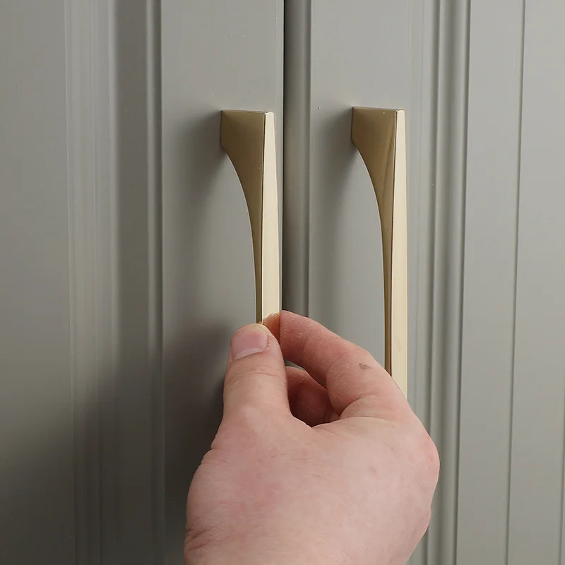 European style champagne gold cabinet handle fancy home hardware cabinet drawer pulls handle wardrobe door pulls for furniture
