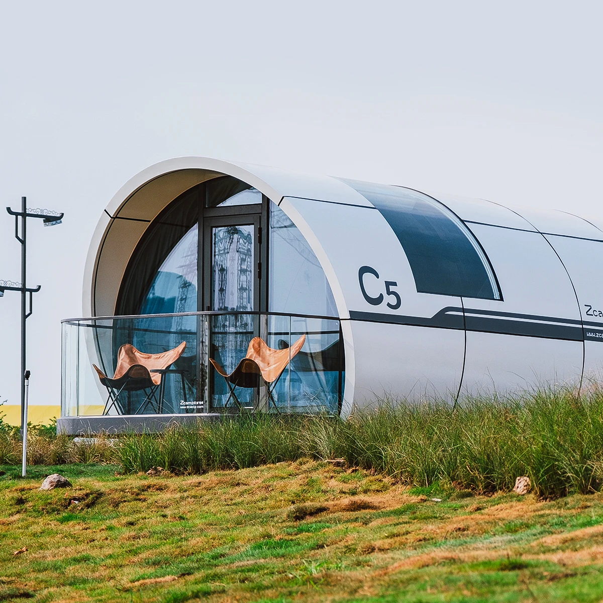 Outdoor Eco Capsule House Luxury Extendable Pod Prefabricated Capsule Hotel Capsule Room Prefab Cabin Container House