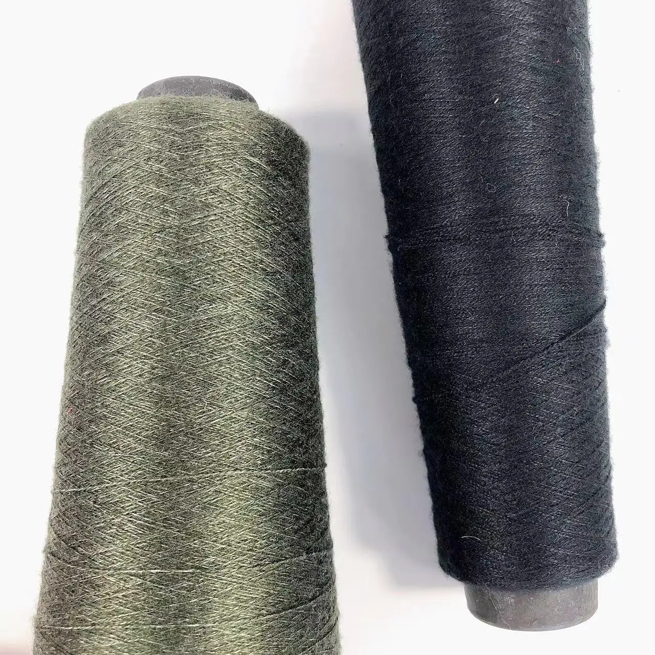 Selling New High Quality 2/28 50%Viscose 22%Nylon 28%PBT Core Spun Blended for Knitted Sweater Yarn