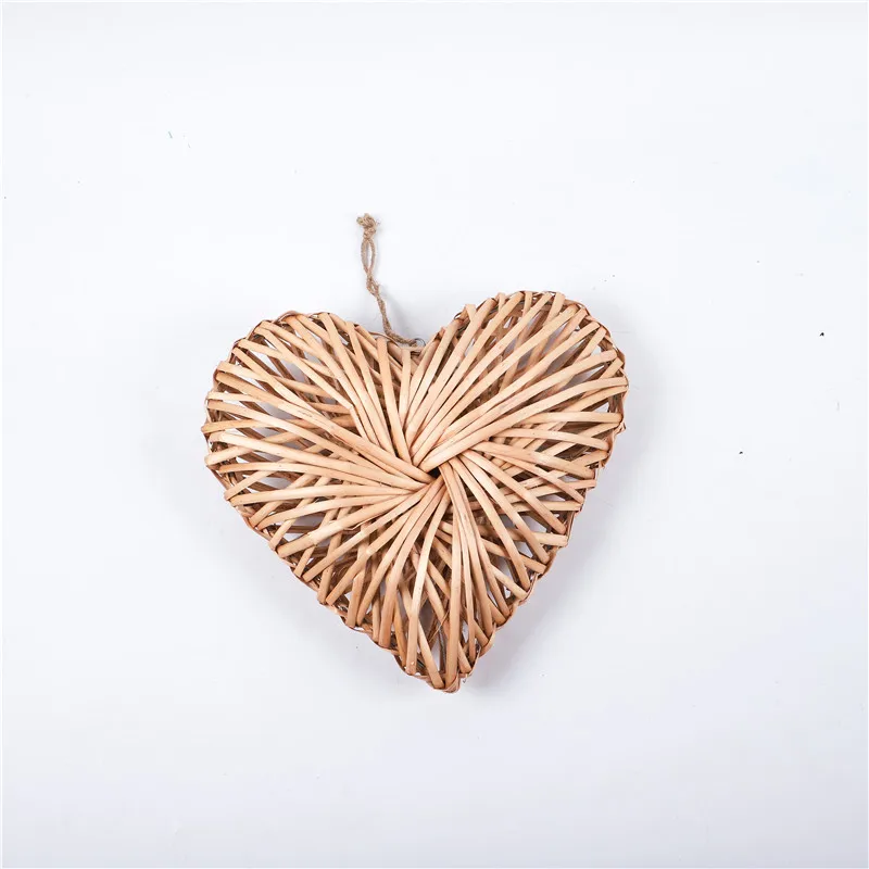 Best Design Wholesale Cheaper Handmade Wicker Willow Heart For Home Decoration