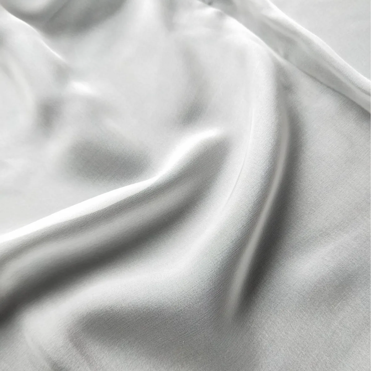 8mm White Silk Chiffon Fabric Silk 100% Silk Thin See Through Mulberry Fabric For Scarves Dress Clothing Lining