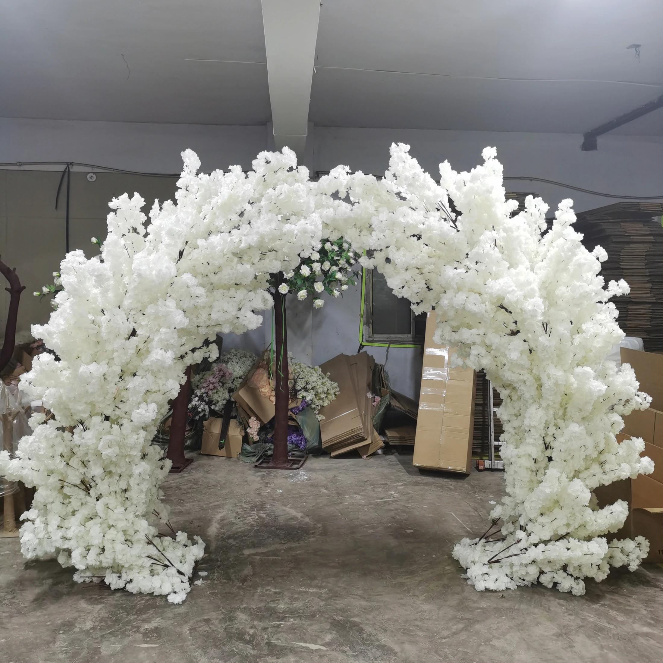 Event Planning Supplies White Tree Flowers Artificial Decorative Cherry Blossom Tree Silk Flowers Wedding Arch for Decoration
