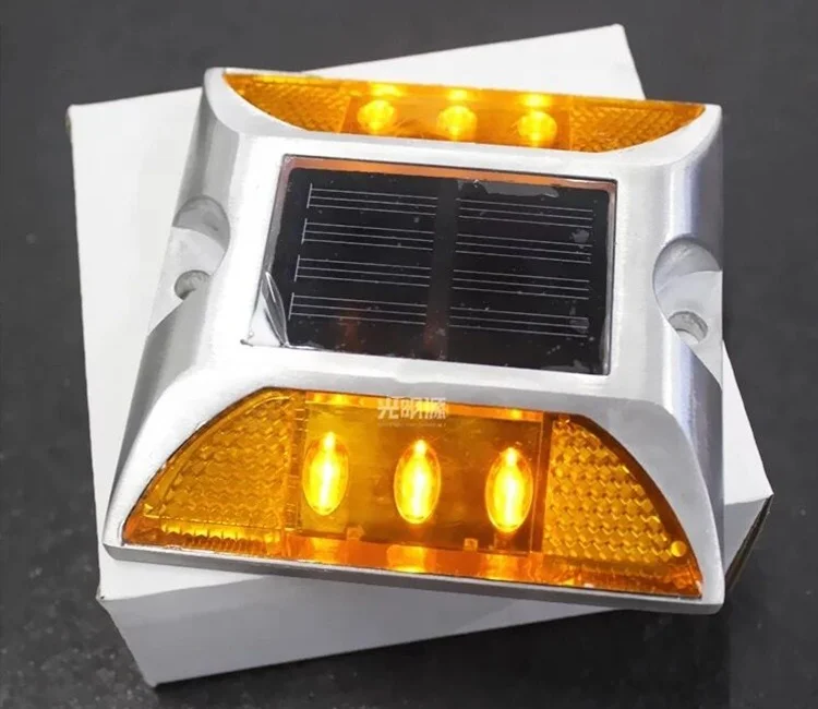 Aluminum Solar LED Cat Eye Reflective Road Stud Solar Road Stud Flashing Light