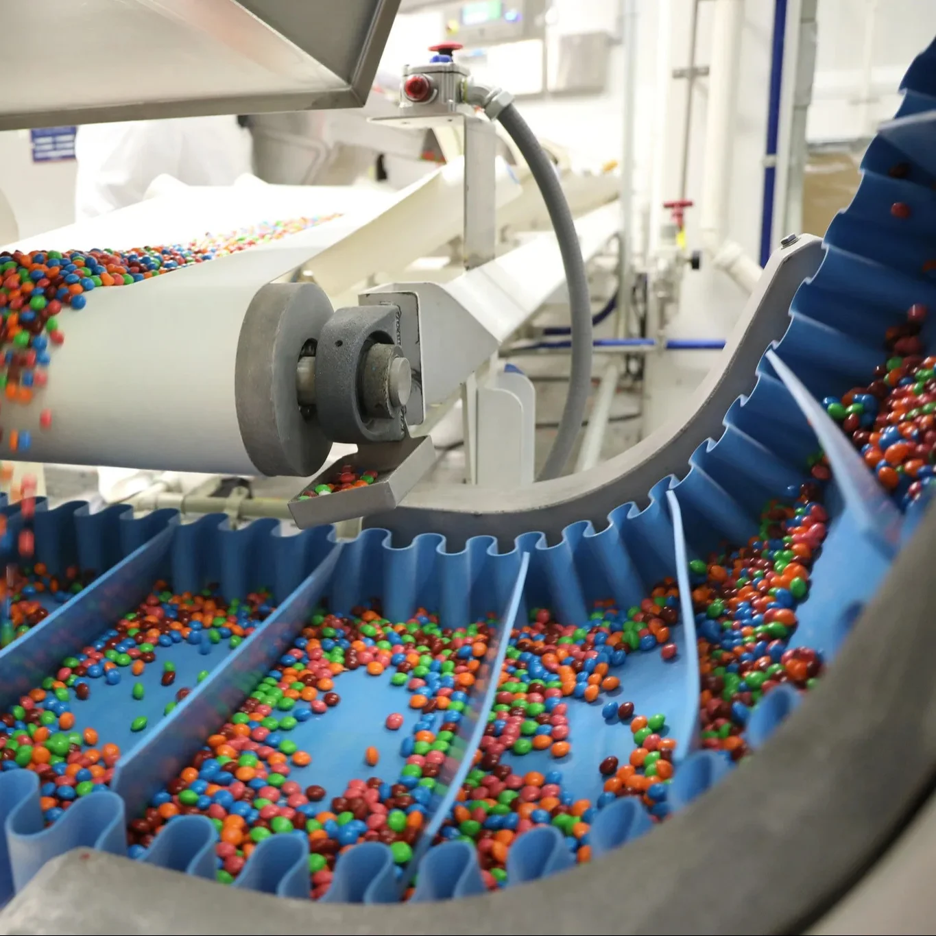 Colorful melatonin gummi  Fruit and Veggie forming machine  vinegar gummies with mother gummy bear manual line candy depositor