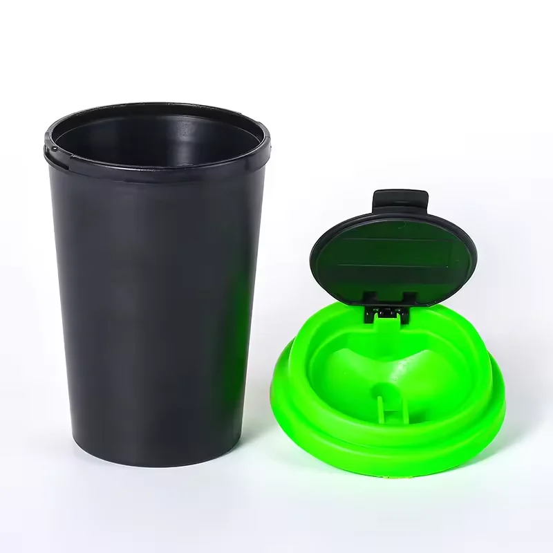 2024 Plastic Car Ashtray With Colorful Lid Luminous Butt Bucket Portable Cheap Ashtray ABS Material Cup Ashtray
