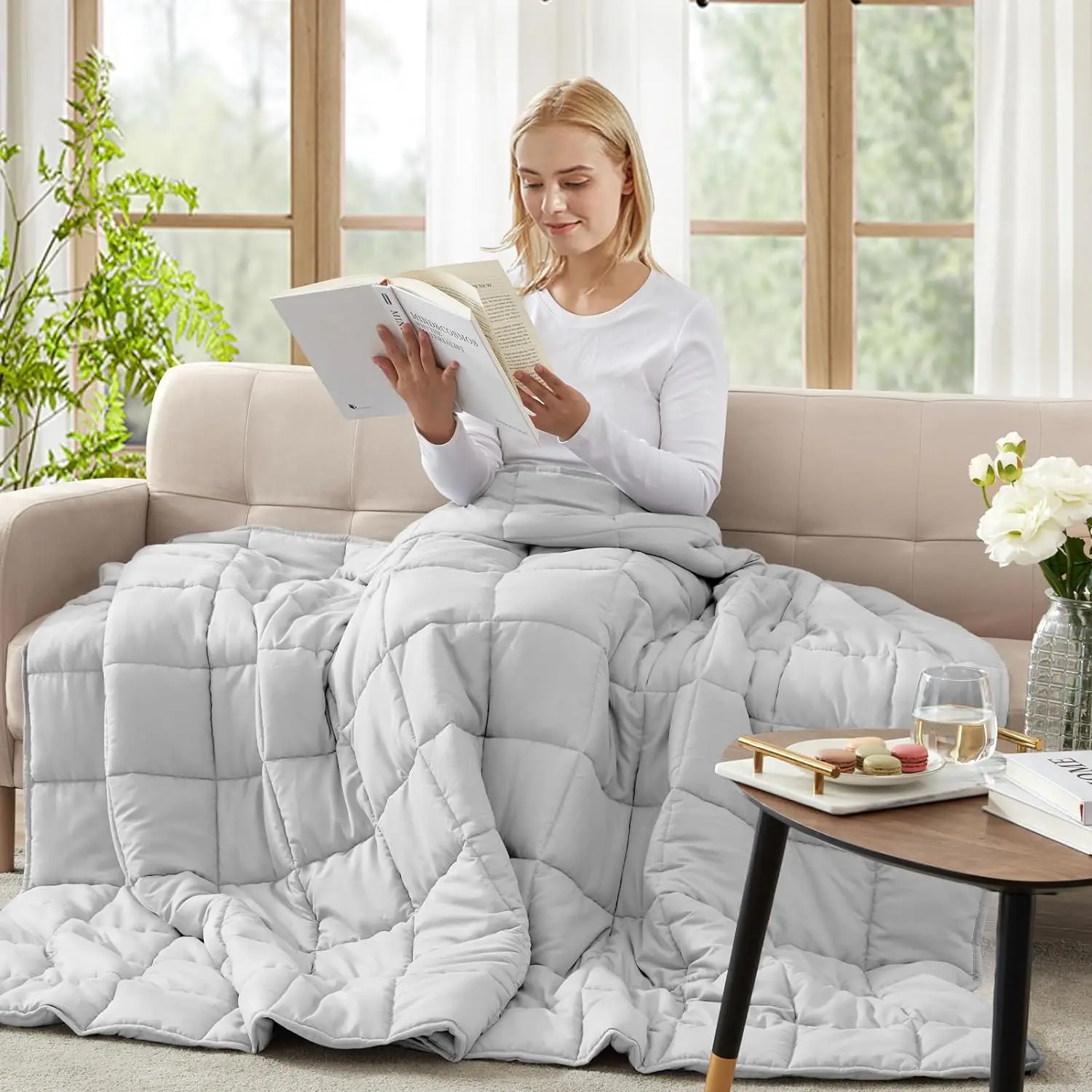 Ultra Soft and Cozy Cooling skin-friendly All-Season Soft Thick Weighted Blanket with Premium Glass Beads