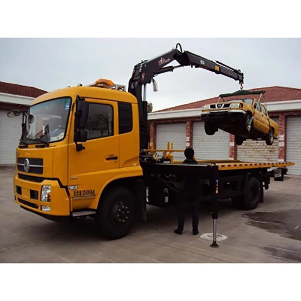 Dongfeng 4*2 Wrecker Tow Truck with 8T Crane