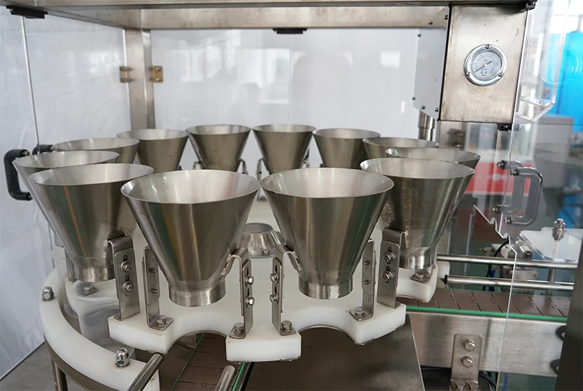 Automatic Snack Food Weighing 100g 200g Can Packing Machine for Tin Can Sealing Filling